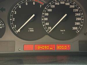 Bild 9/18 von BMW 850i (1990)