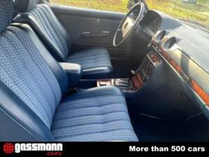 Image 11/15 of Mercedes-Benz 280 C (1978)