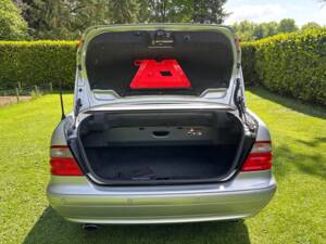 Image 8/23 of Mercedes-Benz CLK 200 Kompressor (2002)