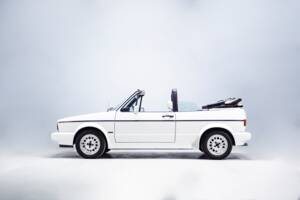 Image 7/37 of Volkswagen Golf Mk I Convertible 1.8 (1990)