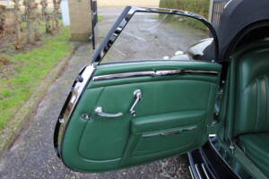 Image 19/31 of Mercedes-Benz 540 K Special Roadster (1937)