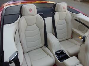 Image 69/99 of Maserati GranCabrio Sport (2015)