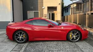 Image 6/45 of Ferrari California (2009)