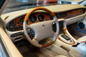 Bild 29/50 von Daimler Super V8 (1997)