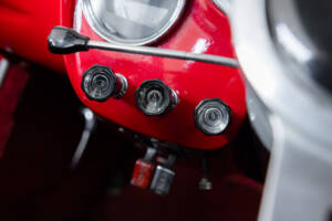 Bild 20/40 von Alfa Romeo 2000 Spider (1961)