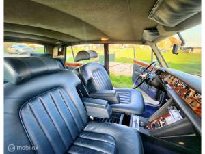 Image 36/50 of Rolls-Royce Silver Shadow I (1974)