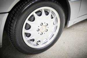 Immagine 52/95 di Mercedes-Benz SL 600 (1998)