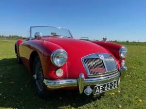 Image 1/4 of MG MGA 1600 (1960)