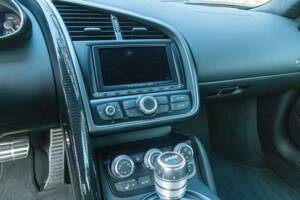 Image 49/50 de Audi R8 V10 (2011)