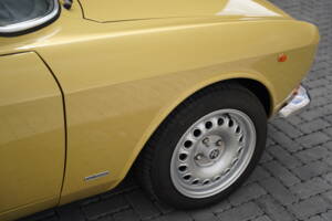 Bild 44/50 von Alfa Romeo 2000 GT Veloce (1975)