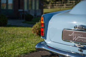 Image 30/56 de Aston Martin DB 4 (1958)