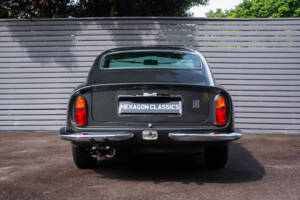 Imagen 7/49 de Aston Martin DB 6 Mk II (1970)