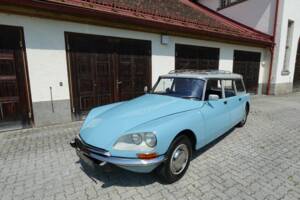 Imagen 1/42 de Citroën DS 23 Break (1972)