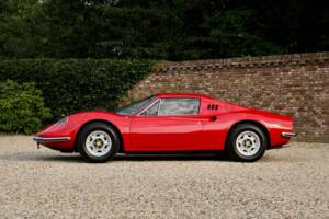 Image 24/50 of Ferrari Dino 246 GTS (1974)