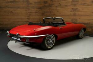 Image 9/19 de Jaguar E-Type (1969)