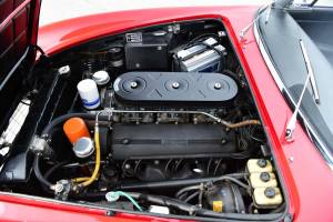 Image 32/50 of Ferrari 275 GTS (1965)