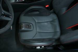 Image 14/50 of BMW M5 xDrive (2022)