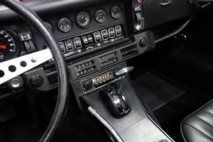Afbeelding 15/49 van Jaguar E-Type V12 (1974)