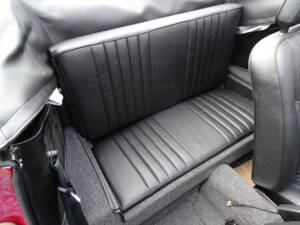 Image 21/63 of Volkswagen Karmann Ghia 1500 (1971)