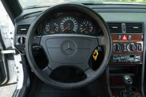 Bild 37/50 von Mercedes-Benz C 200 Kompressor (1996)