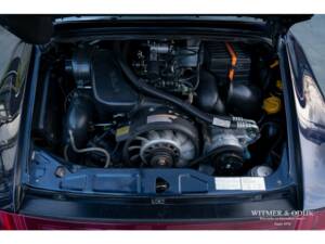 Image 33/33 de Porsche 911 Carrera 4 (1992)