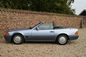 Image 36/50 de Mercedes-Benz 300 SL (1991)