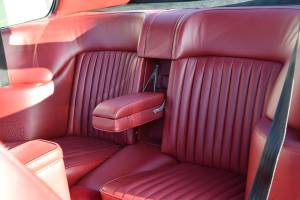 Image 13/16 of Aston Martin V8 (1976)