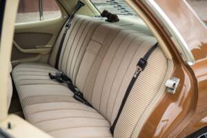 Image 41/81 of Mercedes-Benz 280 SE (1979)