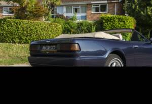 Image 13/26 of Aston Martin Virage Volante (1994)