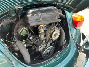 Image 23/92 of Volkswagen Beetle 1600 (1996)