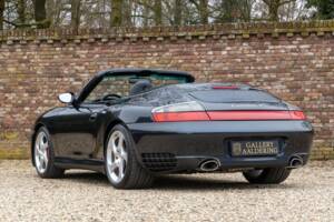 Bild 2/50 von Porsche 911 Carrera 4S (2003)