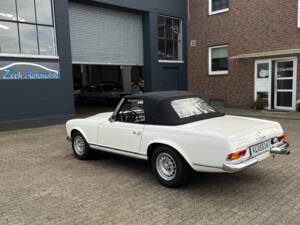 Image 16/100 of Mercedes-Benz 280 SL (1970)