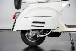 Image 16/50 of Piaggio Vespa 125 Super (1966)