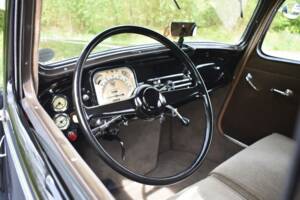 Image 43/57 de Citroën Traction Avant 15/6 (1950)