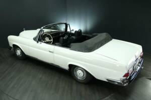 Imagen 50/50 de Mercedes-Benz 250 SE (1966)