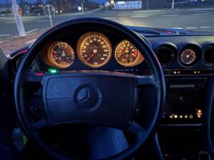 Image 8/9 of Mercedes-Benz 560 SL (1985)