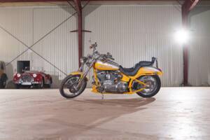 Immagine 8/13 di Harley-Davidson FXSTD-SE2 Screamin’ Eagle Softail Deuce CVO (2004)