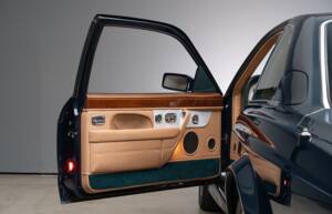 Image 21/43 of Bentley Continental T (1997)