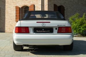 Image 8/50 of Mercedes-Benz SL 320 (1997)