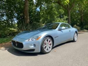 Image 2/50 de Maserati GranTurismo 4.2 (2008)