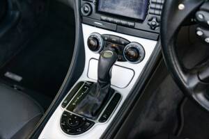 Image 29/45 of Mercedes-Benz SL 55 AMG (2004)