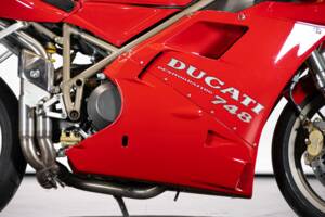 Imagen 30/50 de Ducati 748 S (1996)