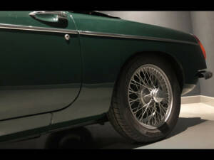 Image 15/40 of MG MGB (1974)