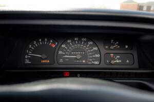 Image 43/75 of Lotus Carlton (1991)