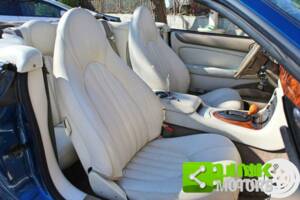 Image 4/10 of Jaguar XK8 4.0 (1997)