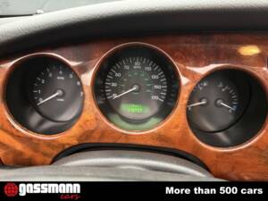 Image 12/15 of Jaguar XK8 4.0 (2000)