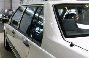 Image 16/34 of Volvo 940 2.3i (1991)