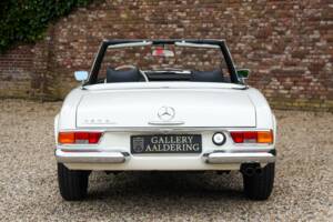 Image 6/50 de Mercedes-Benz 280 SL (1971)