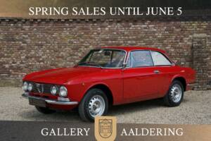 Image 1/50 of Alfa Romeo Giulia GT 1300 Junior (1975)