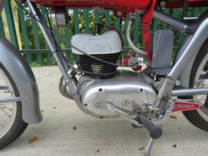 Bild 4/45 von MV Agusta 150 Sport (1953)